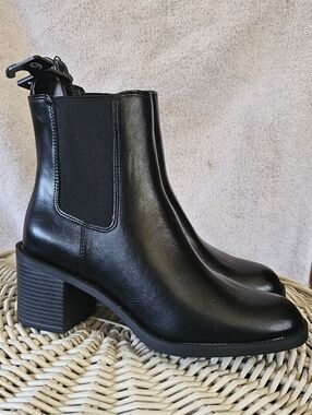Time and Tru Black Faux Leather Chelsea Booties